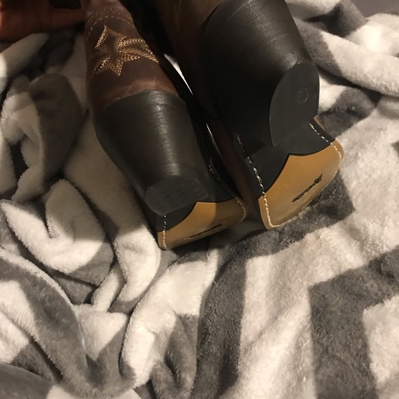 NWOT never worn brown Laredo cowgirl boots! - Picture 7 of 12